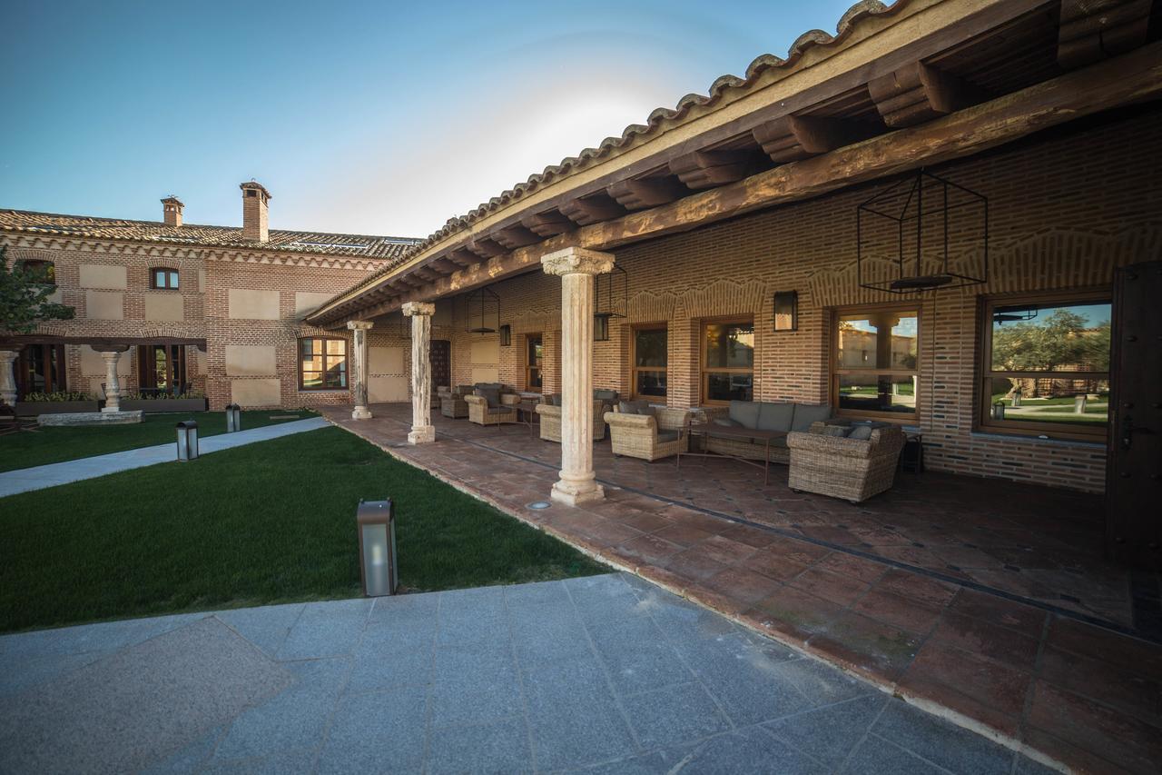 Posada Isabel de Castilla Madrigal de las Altas Torres Exterior foto
